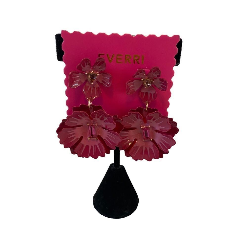 Everri Gorgeous Pink Flower Enamel Drop Earrings w/ Pink Crystals.